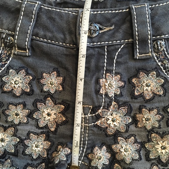 MISS ME DAISEY SHORTS - Picture 6 of 12
